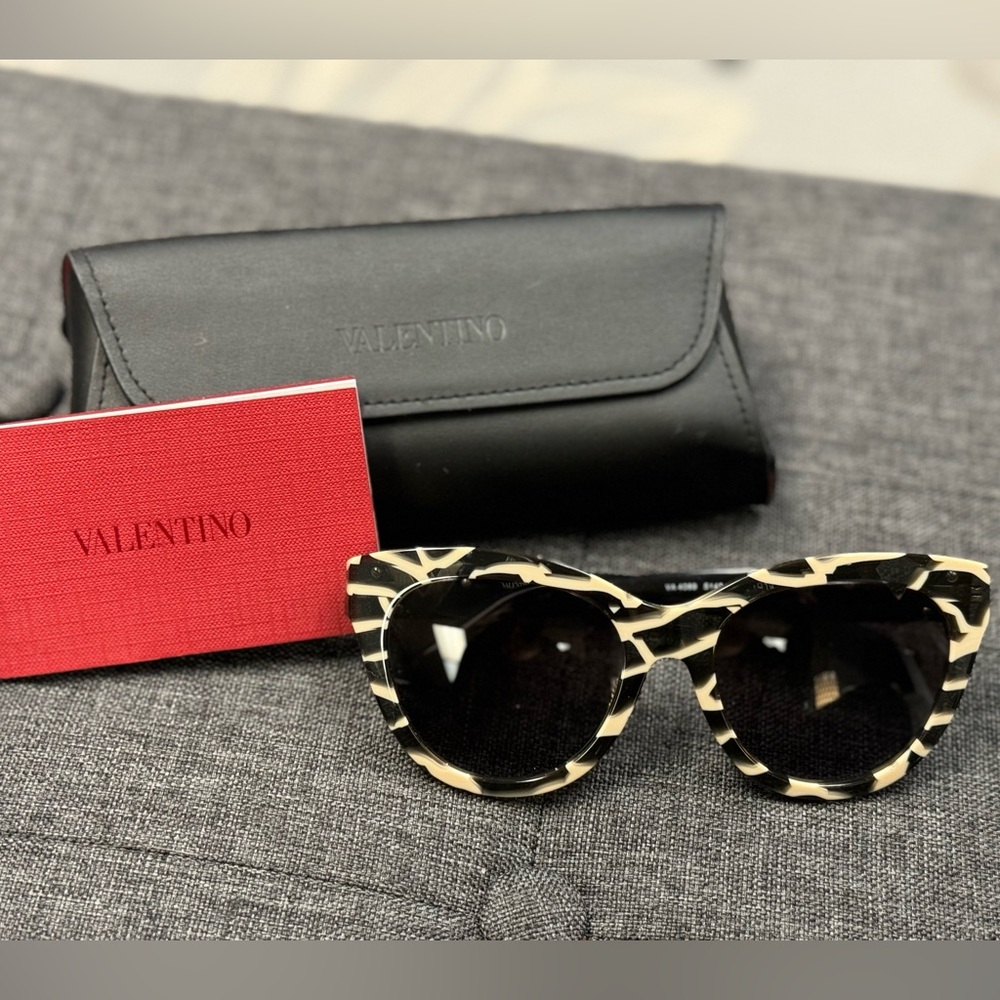 Authentic Valentino VA4089 5149/13 Women Black Cat Eye